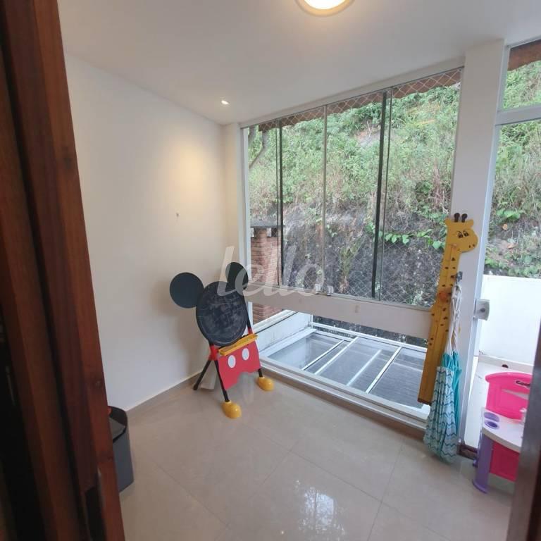 QUARTO B de Casa à venda, sobrado com 90 m², 2 quartos e 1 vaga em Horto Florestal - São Paulo