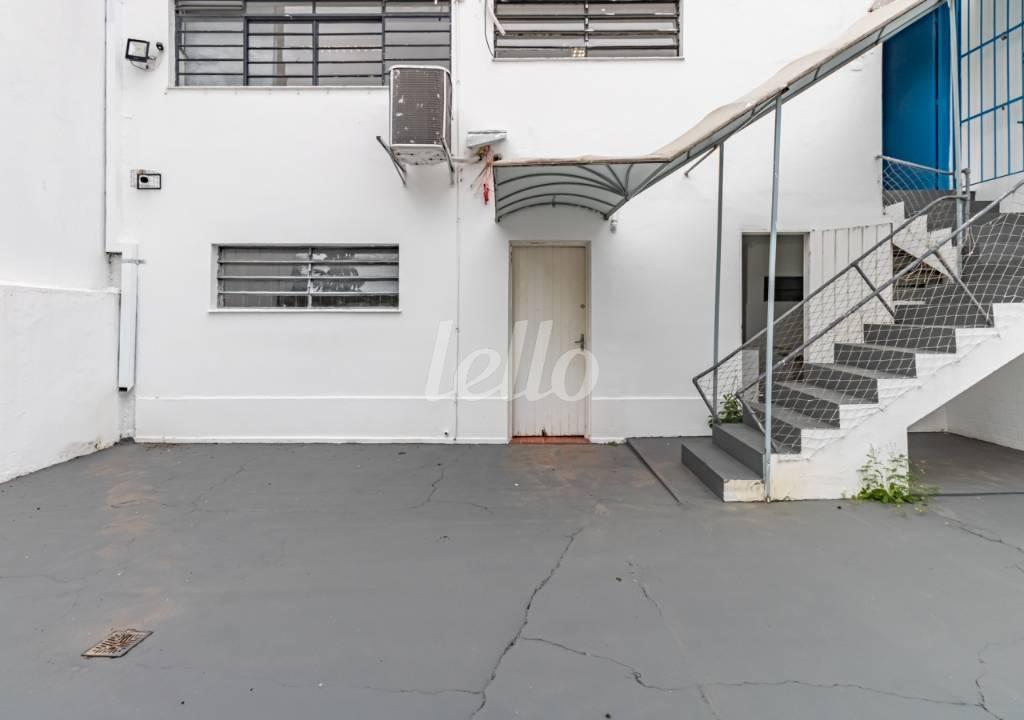 ÁREA EXTERNA de Casa para alugar, sobrado com 400 m², e 6 vagas em Alto da Lapa - São Paulo