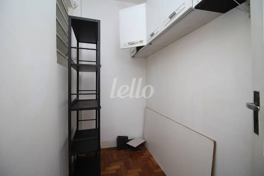 QUARTO DE SERVIÇO de Apartamento para alugar, Padrão com 105 m², 2 quartos e 1 vaga em Paraíso - São Paulo