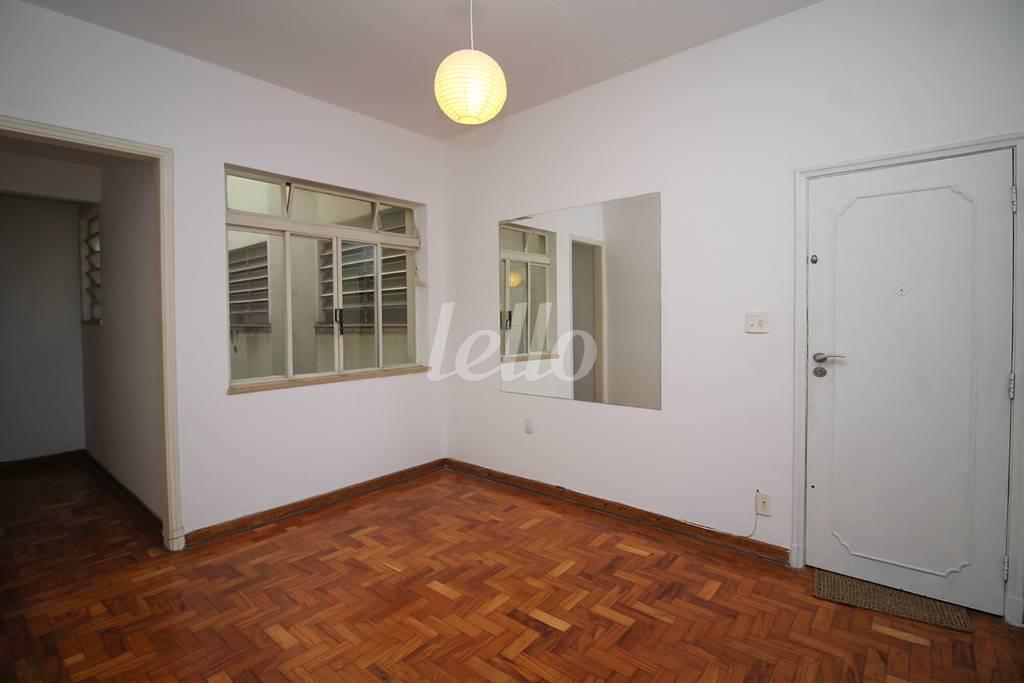 SALA de Apartamento para alugar, Padrão com 105 m², 2 quartos e 1 vaga em Paraíso - São Paulo