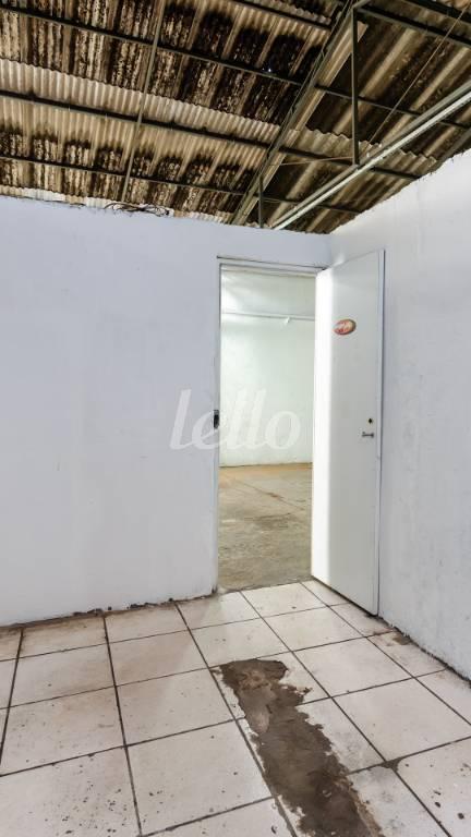 SALA de Galpão/Armazém para alugar, Padrão com 225 m², e 6 vagas em Chácara Inglesa - São Paulo