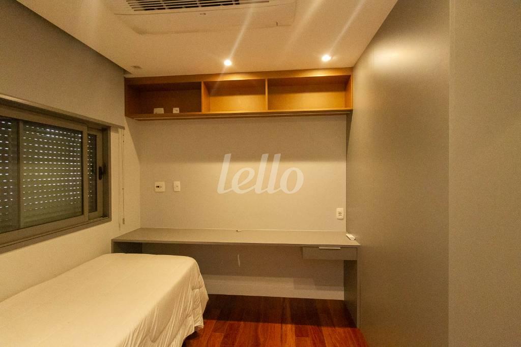 SUITE 2 de Apartamento para alugar, Padrão com 192 m², 3 quartos e 4 vagas em Campo Belo - São Paulo