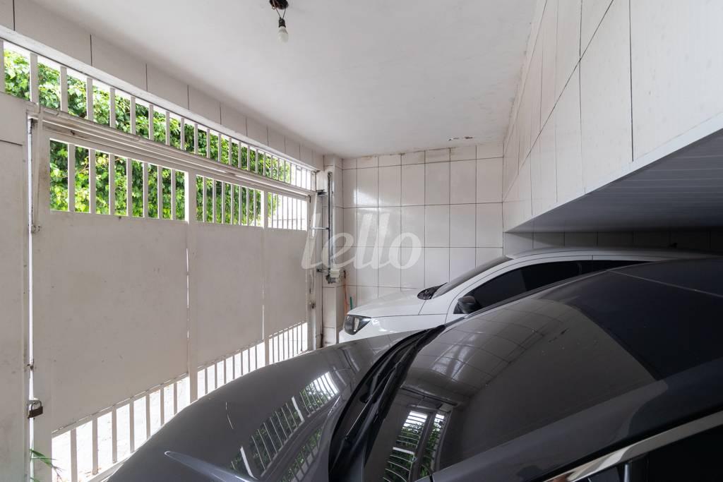 GARAGEM de Casa à venda, sobrado com 125 m², 3 quartos e 2 vagas em Vila Carrão - São Paulo