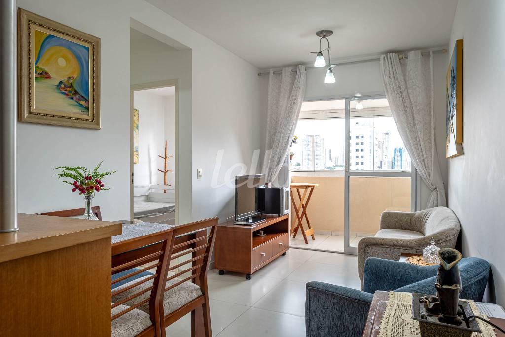 01SALA_001 de Apartamento para alugar, Padrão com 53 m², 2 quartos e 2 vagas em Vila Gomes Cardim - São Paulo