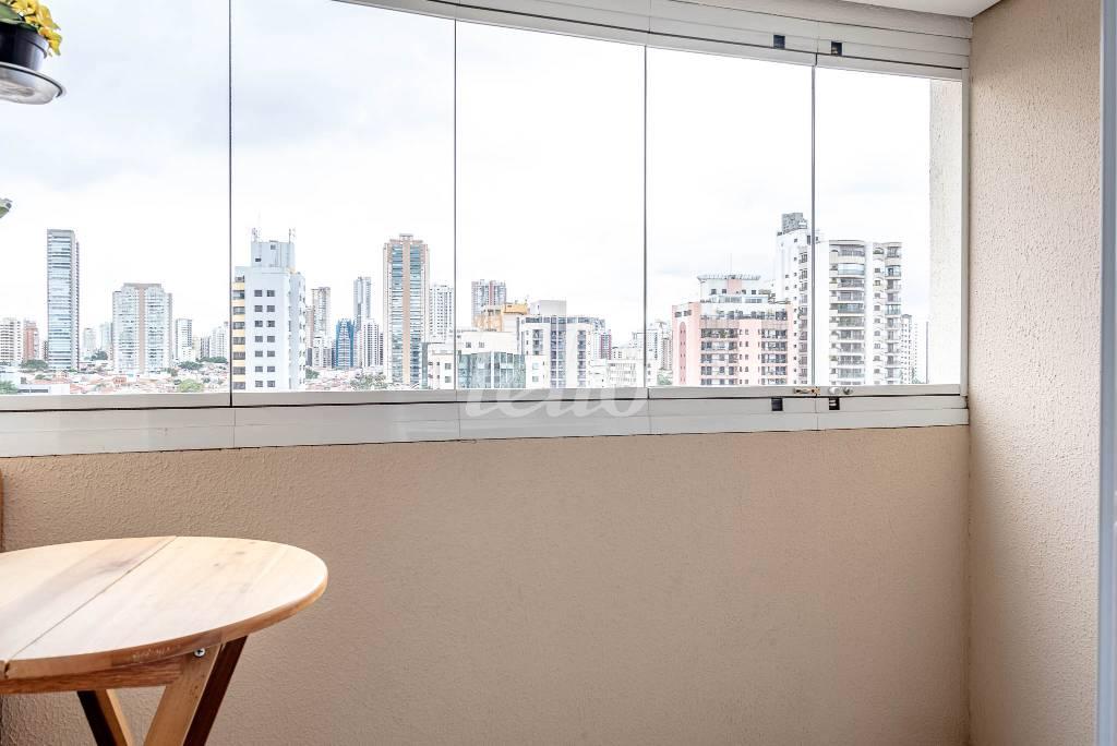 02SACADAVARANDA_002 de Apartamento para alugar, Padrão com 53 m², 2 quartos e 2 vagas em Vila Gomes Cardim - São Paulo