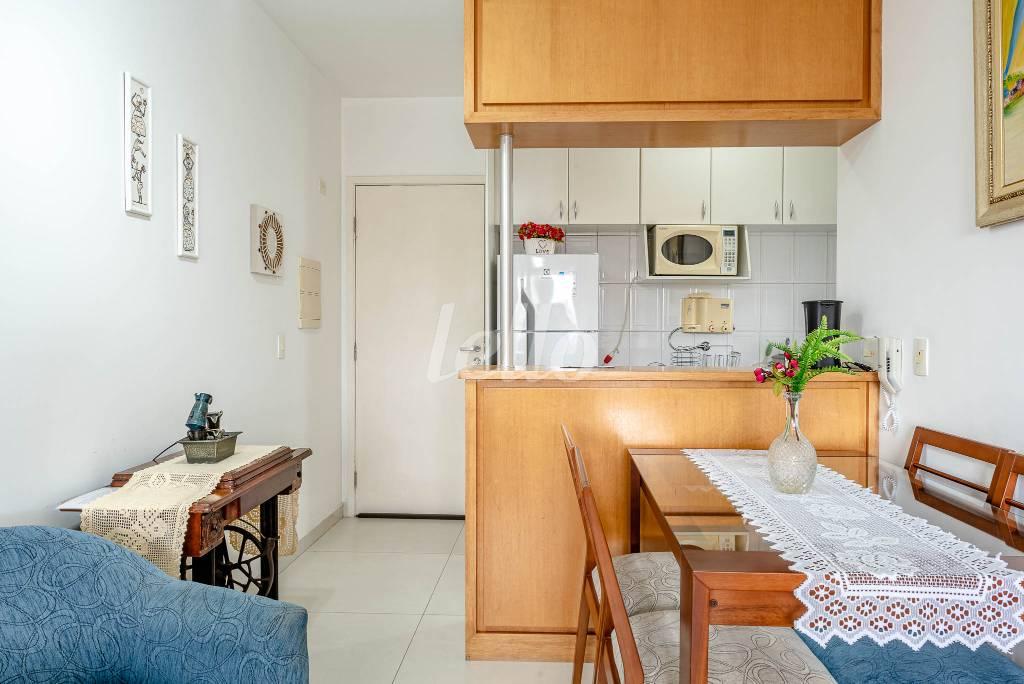 01SALA_010 de Apartamento para alugar, Padrão com 53 m², 2 quartos e 2 vagas em Vila Gomes Cardim - São Paulo
