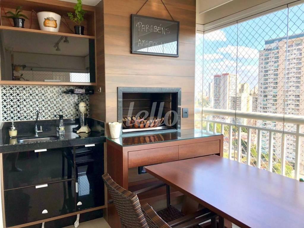 VARANDA de Apartamento à venda, Padrão com 123 m², 3 quartos e 2 vagas em Vila Congonhas - São Paulo