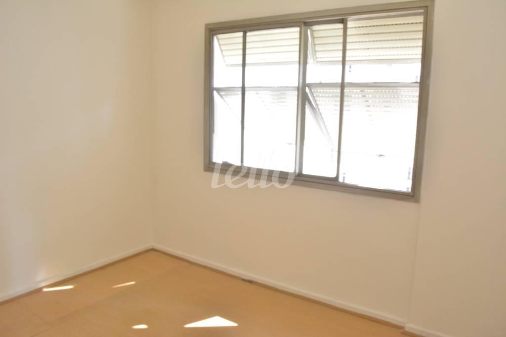 DORMITORIO de Apartamento para alugar, Padrão com 135 m², 3 quartos e 3 vagas em Jardim Paulista - São Paulo