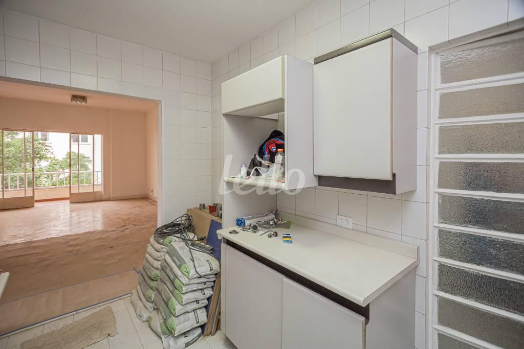 COZINHA de Apartamento para alugar, Padrão com 150 m², 3 quartos e em Higienópolis - São Paulo