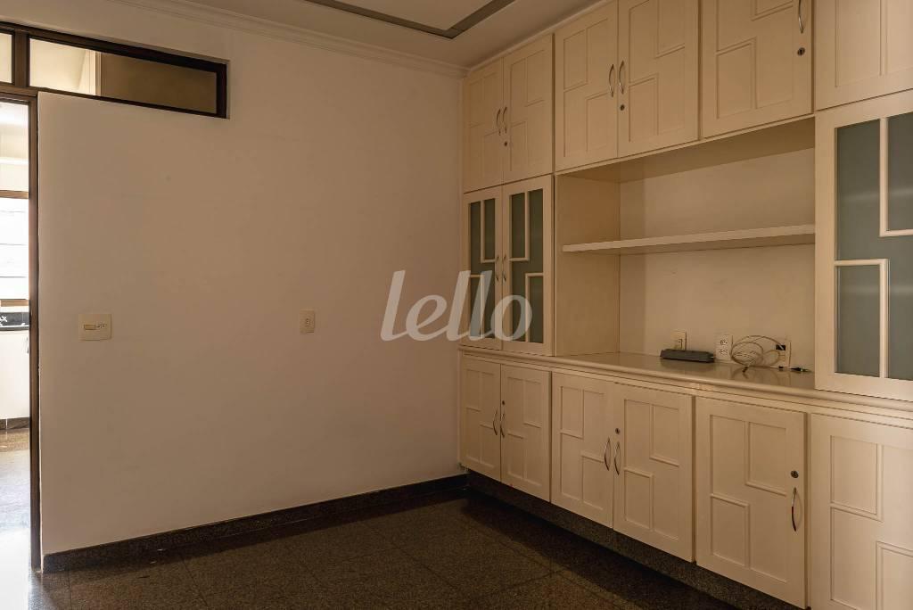 COZINHA de Apartamento para alugar, Padrão com 180 m², 3 quartos e 2 vagas em Santa Cecília - São Paulo