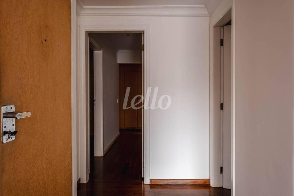 SALA de Apartamento para alugar, Padrão com 180 m², 3 quartos e 2 vagas em Santa Cecília - São Paulo