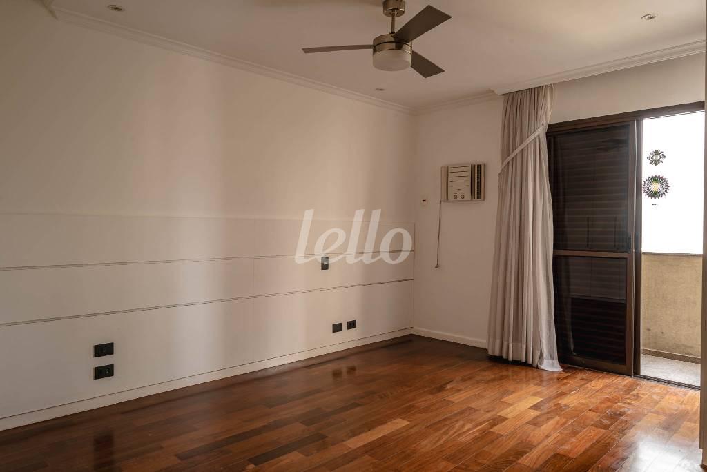 SUITE 1 de Apartamento para alugar, Padrão com 180 m², 3 quartos e 2 vagas em Santa Cecília - São Paulo