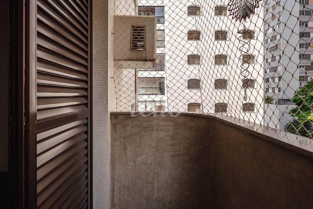 BANHEIRO SUITE de Apartamento para alugar, Padrão com 180 m², 3 quartos e 2 vagas em Santa Cecília - São Paulo