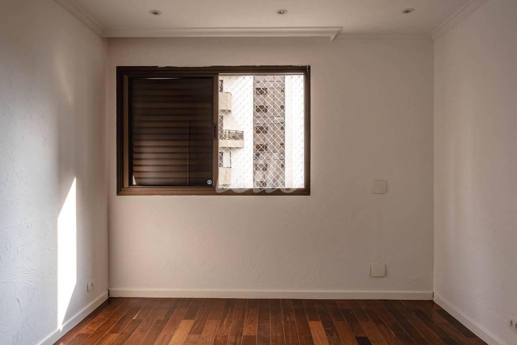 SUITE 2 de Apartamento para alugar, Padrão com 180 m², 3 quartos e 2 vagas em Santa Cecília - São Paulo