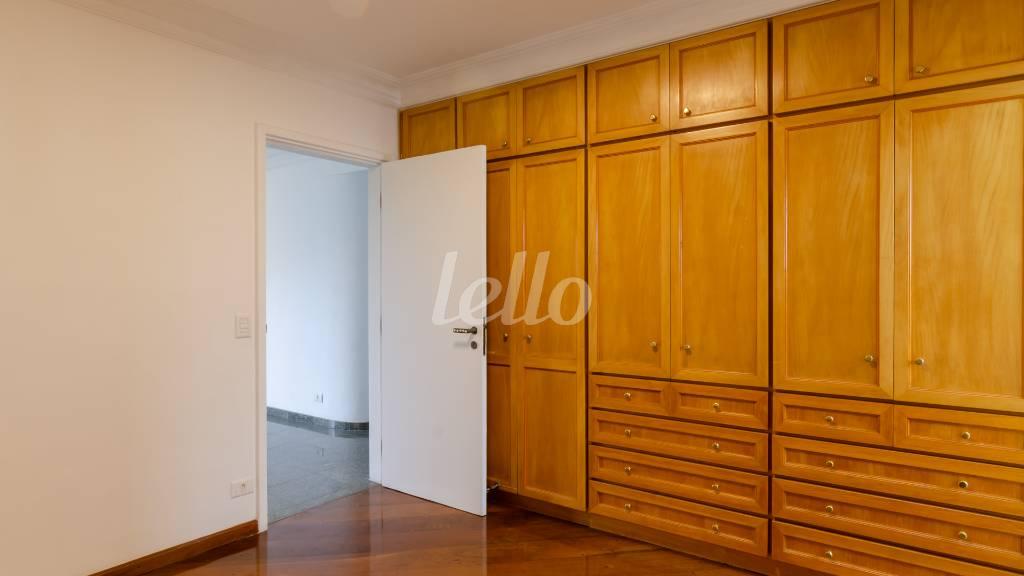 SUITE 4 de Apartamento para alugar, Padrão com 250 m², 4 quartos e 4 vagas em Planalto Paulista - São Paulo