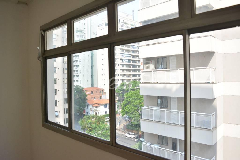 SALA de Apartamento para alugar, Padrão com 135 m², 3 quartos e 3 vagas em Jardim Paulista - São Paulo