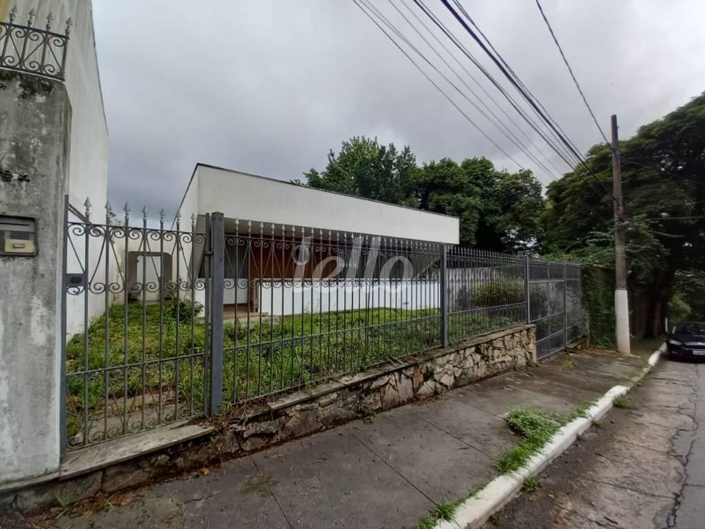 FACHADA de Casa à venda, térrea com 349 m², 4 quartos e 5 vagas em Tremembé - São Paulo