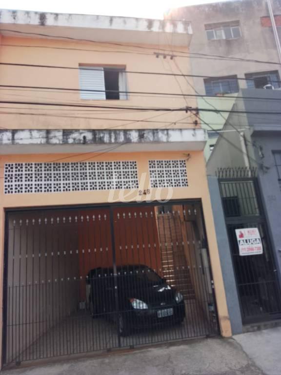 FACHADA de Casa à venda, sobrado com 100 m², 2 quartos e 2 vagas em Vila Invernada - São Paulo