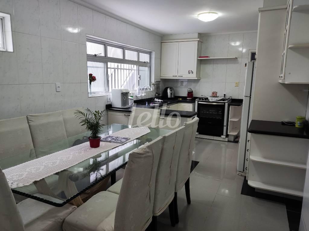 COZINHA de Casa à venda, sobrado com 180 m², 3 quartos e 2 vagas em Jardim Anália Franco - São Paulo