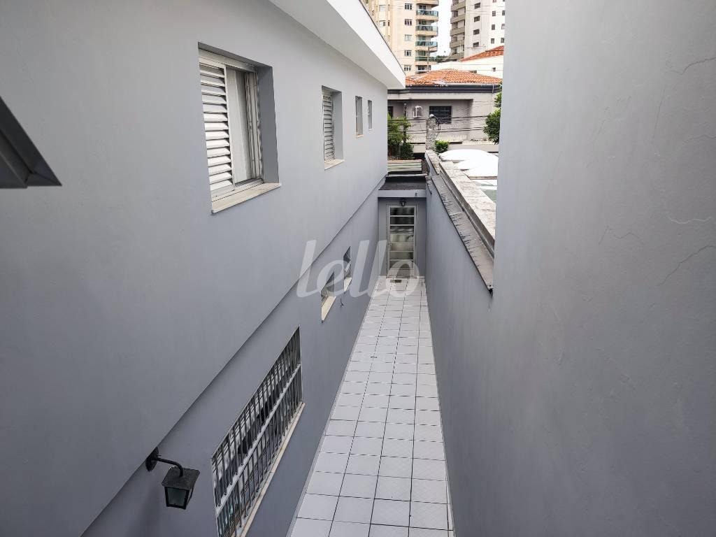 QUINTAL de Casa à venda, sobrado com 180 m², 3 quartos e 2 vagas em Jardim Anália Franco - São Paulo