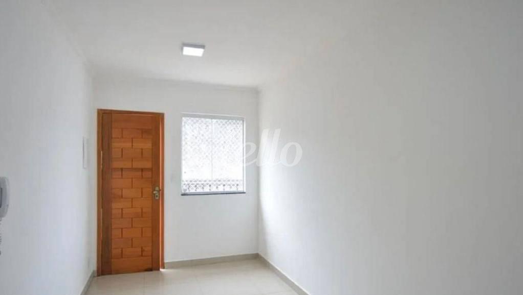 2 de Casa à venda, em condomínio - térrea com 24 m², 1 quarto e 1 vaga em Penha de França - São Paulo