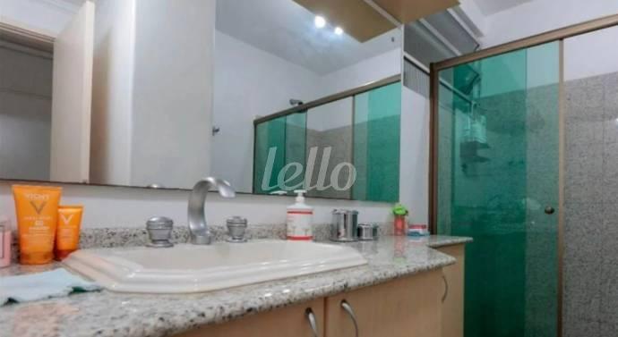 BANHEIRO de Apartamento para alugar, Padrão com 200 m², 4 quartos e 1 vaga em Vila Buarque - São Paulo