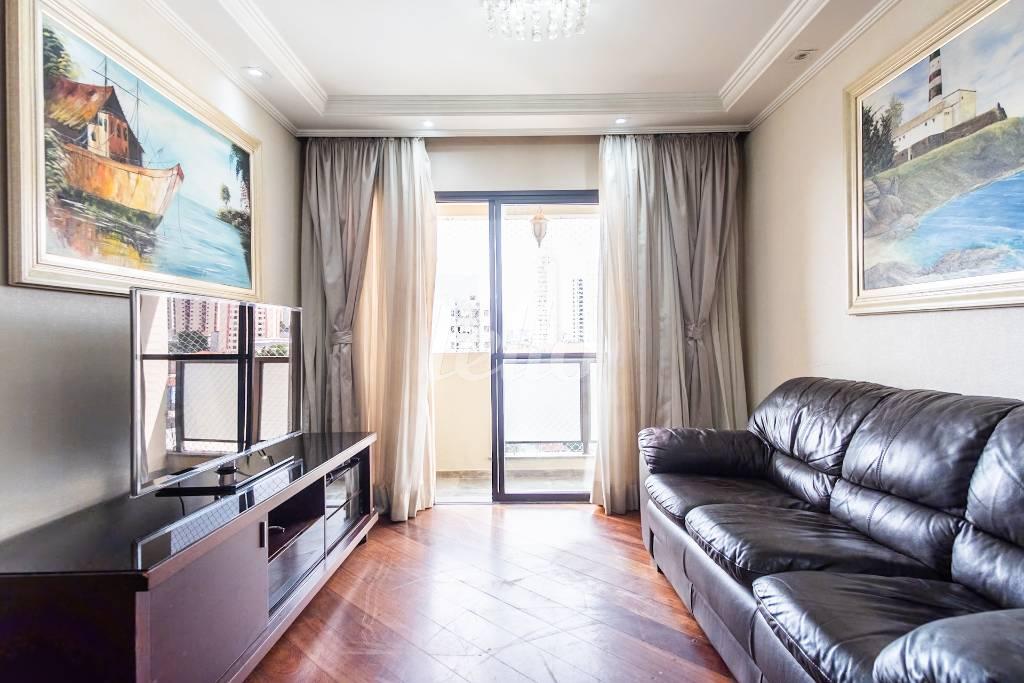 SALA de Apartamento para alugar, Padrão com 78 m², 3 quartos e 1 vaga em Vila Bertioga - São Paulo
