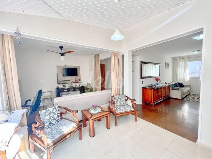 LIVING 3 AMBIENTES de Apartamento à venda, cobertura - Padrão com 141 m², 2 quartos e 1 vaga em Chácara Inglesa - São Paulo