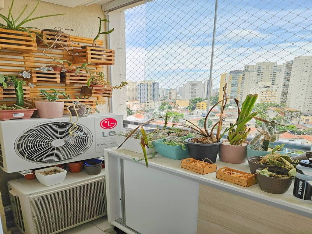 VARANDA de Apartamento à venda, Padrão com 100 m², 3 quartos e 2 vagas em Chácara Inglesa - São Paulo