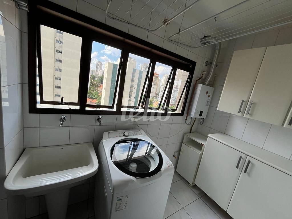 LAVANDERIA de Apartamento à venda, Padrão com 146 m², 3 quartos e 3 vagas em Saúde - São Paulo