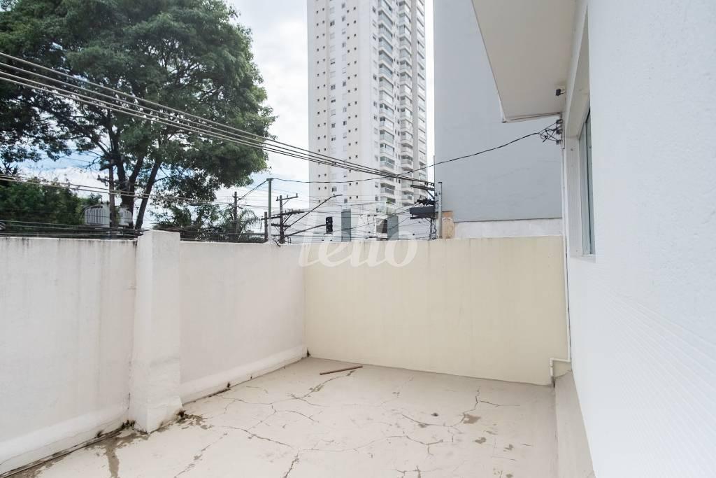 05SACADAVARANDA_002 de Casa para alugar, sobrado com 230 m², 2 quartos e 2 vagas em Vila Gomes Cardim - São Paulo