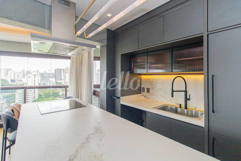 COZINHA de Apartamento para alugar, Padrão com 50 m², 1 quarto e 2 vagas em Vila Olímpia - São Paulo