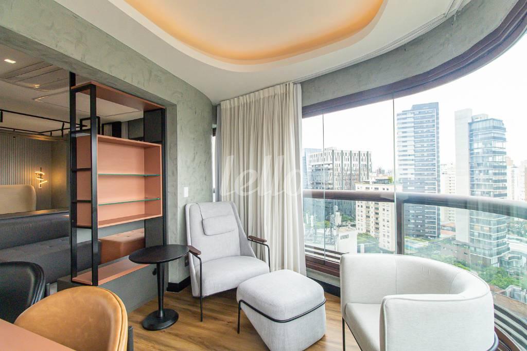 SALA de Apartamento para alugar, Padrão com 50 m², 1 quarto e 2 vagas em Vila Olímpia - São Paulo