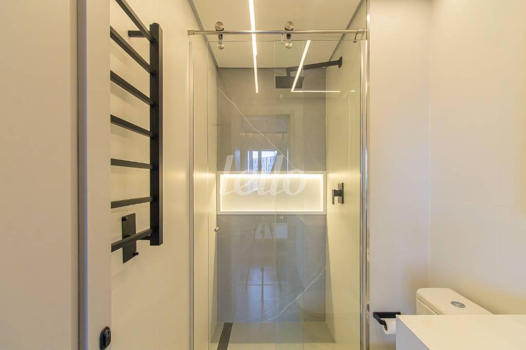 BANHEIRO SOCIAL de Apartamento para alugar, Padrão com 50 m², 1 quarto e 2 vagas em Vila Olímpia - São Paulo