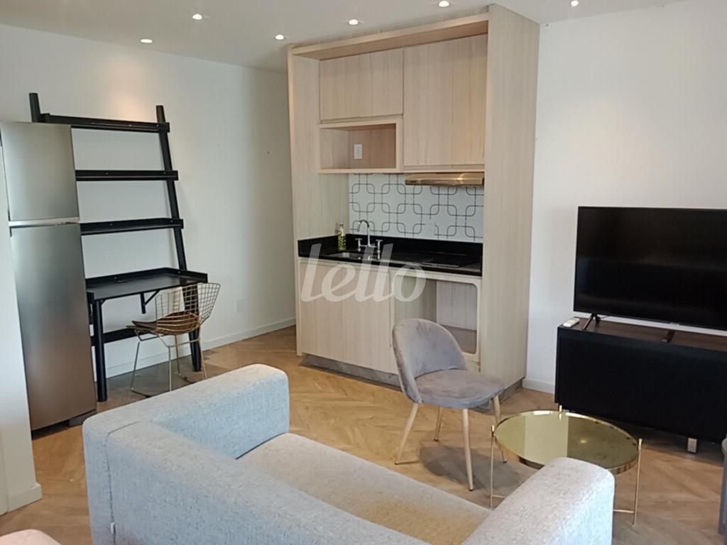 2-LAVING de Apartamento para alugar, Padrão com 38 m², 1 quarto e 1 vaga em Campo Belo - São Paulo