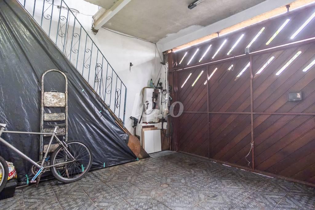 GARAGEM de Casa à venda, sobrado com 183 m², 6 quartos e 1 vaga em Vila Olinda - São Paulo