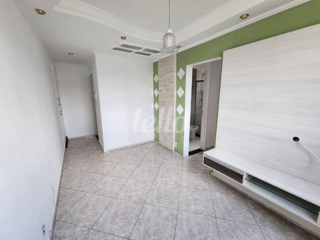 SALA de Apartamento para alugar, Padrão com 44 m², 2 quartos e 1 vaga em Jardim Guairaca - São Paulo