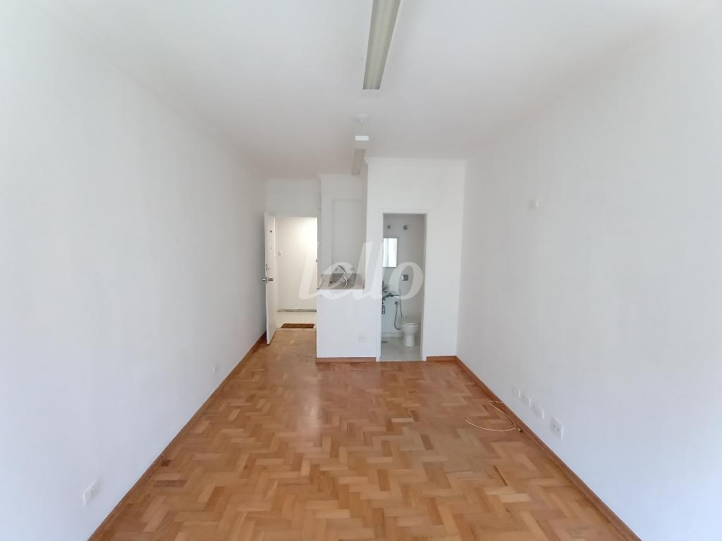 SALA de Sala / Conjunto para alugar, Padrão com 25 m², e em Jardim Paulista - São Paulo