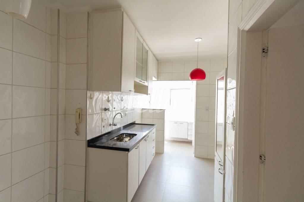 COZINHA de Apartamento para alugar, Padrão com 149 m², 3 quartos e 1 vaga em Cerqueira César - São Paulo