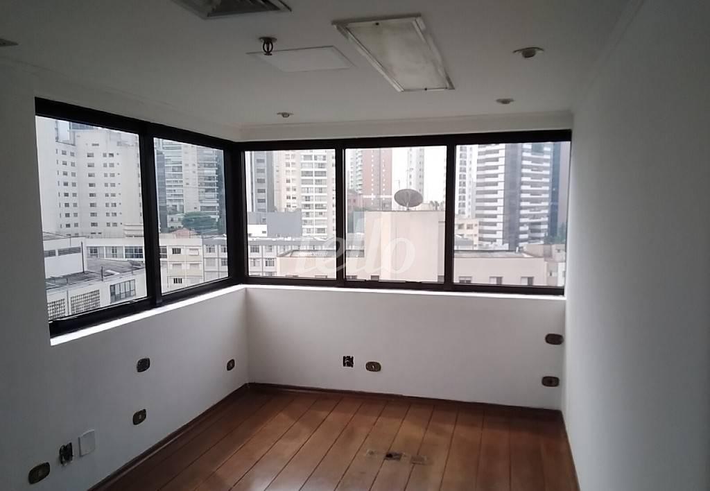 SALA 2 de Sala / Conjunto para alugar, Padrão com 60 m², e em Bela Vista - São Paulo