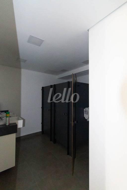 BANHEIRO de Sala / Conjunto para alugar, Padrão com 495 m², e 11 vagas em Pinheiros - São Paulo