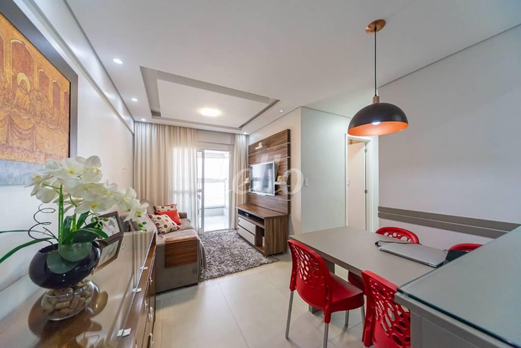 SALA de Apartamento à venda, Padrão com 60 m², 2 quartos e 2 vagas em Campestre - Santo André