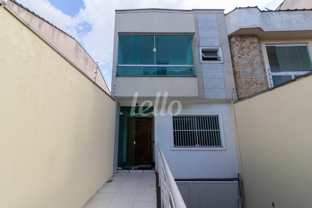 FACHADA INTERNA de Casa à venda, sobrado com 260 m², 3 quartos e 4 vagas em Sítio da Figueira - São Paulo