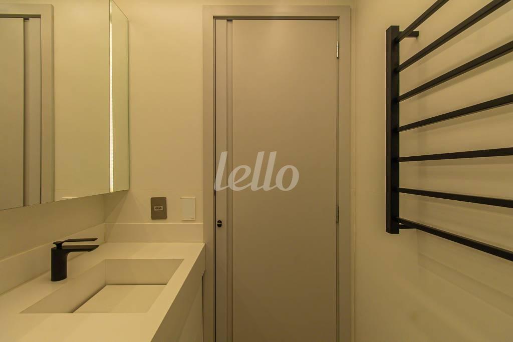 BANHEIRO SOCIAL de Apartamento para alugar, Padrão com 50 m², 1 quarto e 2 vagas em Vila Olímpia - São Paulo