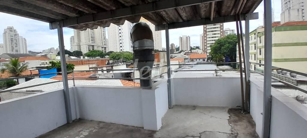 TERRAÇO de Sala / Conjunto para alugar, Padrão com 40 m², e em Lapa - São Paulo