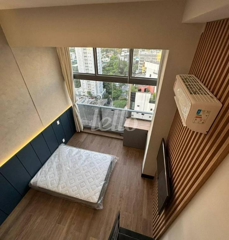 DORMITORIO de Apartamento à venda, Padrão com 32 m², 1 quarto e 1 vaga em Indianópolis - São Paulo