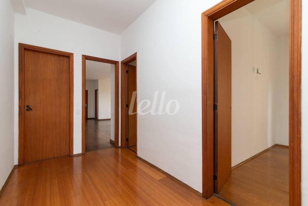 HALL QUARTOS de Apartamento à venda, Padrão com 156 m², 4 quartos e 3 vagas em Tatuapé - São Paulo