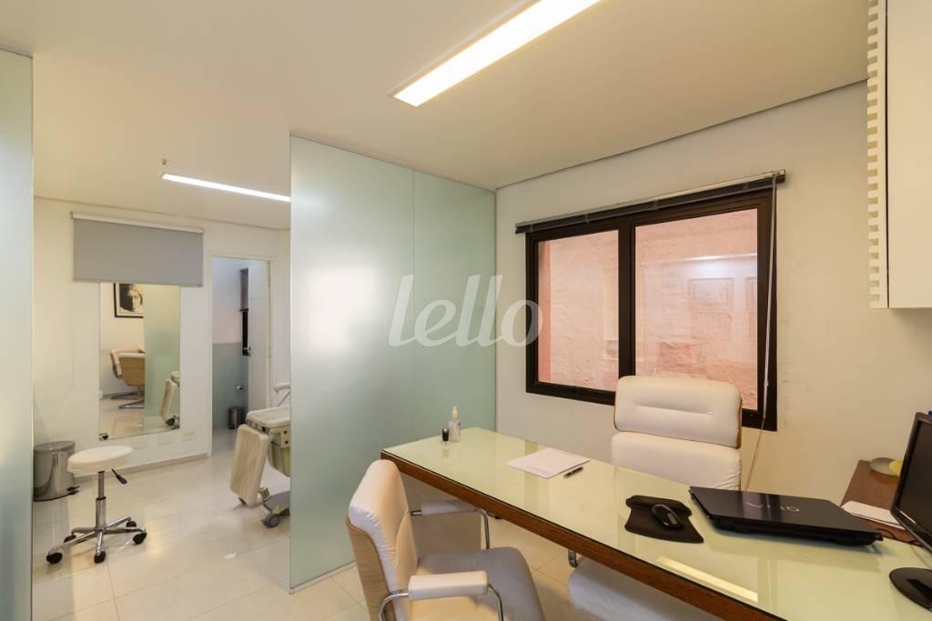 SALA1 de Sala / Conjunto para alugar, Padrão com 35 m², e 1 vaga em Bela Vista - São Paulo
