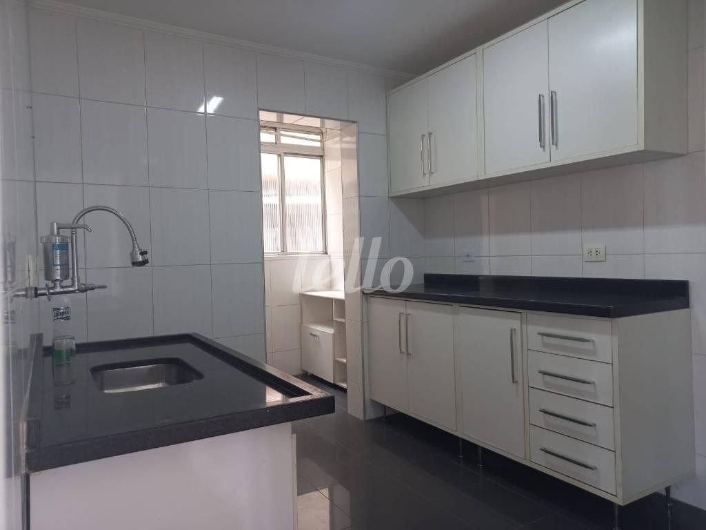 COZINHA COM ARMÁRIOS PLANEJADOS de Apartamento à venda, Padrão com 55 m², 2 quartos e 1 vaga em Santana - São Paulo