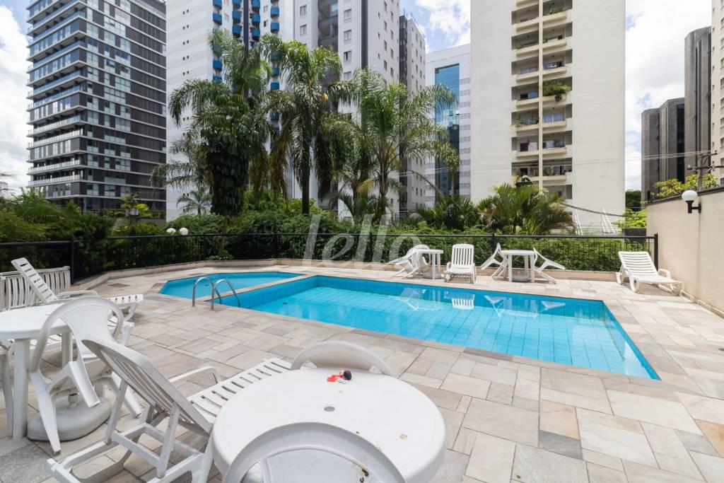30 PISCINA de Apartamento para alugar, Padrão com 85 m², 3 quartos e 2 vagas em Tatuapé - São Paulo